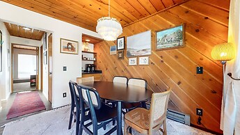 Courchevel #5 2 Bedroom Condo by RedAwning