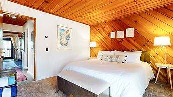 Courchevel #5 2 Bedroom Condo by RedAwning