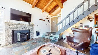 Courchevel #5 2 Bedroom Condo by RedAwning