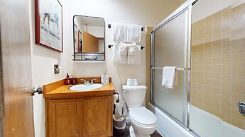 Courchevel #5 2 Bedroom Condo by RedAwning