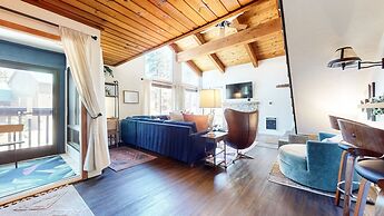 Courchevel #5 2 Bedroom Condo by RedAwning