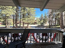 Lakeview Lodge #2 2 Bedroom Condo by RedAwning