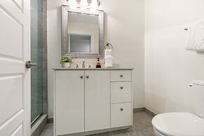 NOLA's Finest 4-Bedroom Luxury Condo