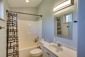 Cozy Colorado Retreat w/ Deck, Grill & Pool Access