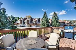 Cozy Colorado Retreat w/ Deck, Grill & Pool Access