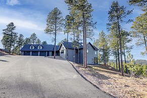 South Dakota Retreat w/ Hot Tub, Fire Pit & Grill!
