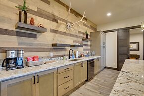 South Dakota Retreat w/ Hot Tub, Fire Pit & Grill!