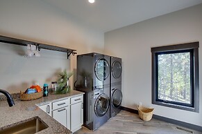 South Dakota Retreat w/ Hot Tub, Fire Pit & Grill!