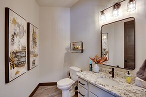 South Dakota Retreat w/ Hot Tub, Fire Pit & Grill!