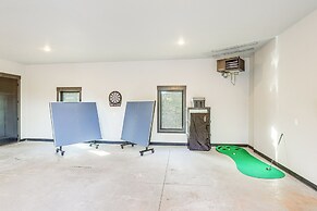 South Dakota Retreat w/ Hot Tub, Fire Pit & Grill!
