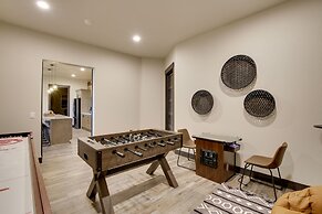 South Dakota Retreat w/ Hot Tub, Fire Pit & Grill!
