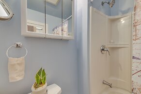 Pet-friendly Belfast Retreat - 2 Mi to Downtown!