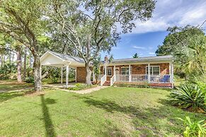 2 Mi to Mashes Sands Beach: Quiet Home w/ Dock!