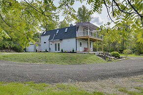 Fire Pit + On-site Pond: Hudson Valley Home!