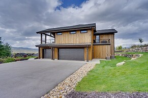 Resort-style Home in Kamas ~ 18 Mi to Park City!