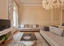 Glamorous Apartment excellent location