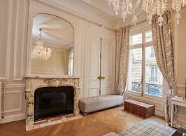 Glamorous Apartment excellent location