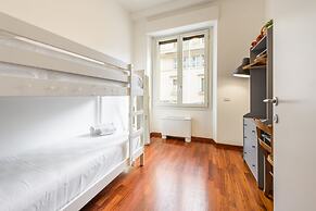 Poliziano Apartment by Mmega