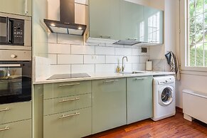 Poliziano Apartment by Mmega