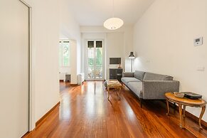 Poliziano Apartment by Mmega