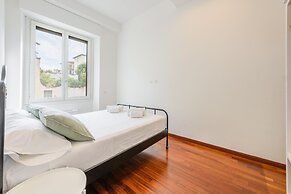 Poliziano Apartment by Mmega