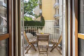 Poliziano Apartment by Mmega