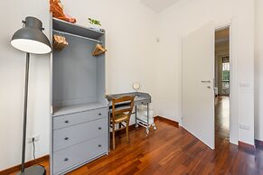 Poliziano Apartment by Mmega