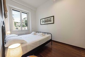 Poliziano Apartment by Mmega