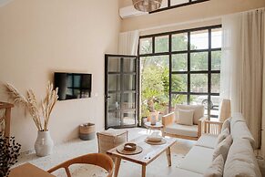 Yam Suites