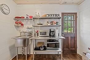 Suite Elliana W/hot Tub & Outdoor Fireplace!