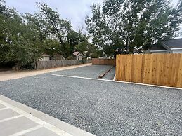 Luxury Escape at The Noir: 3br, Hot Tub, & Steps From Main St!