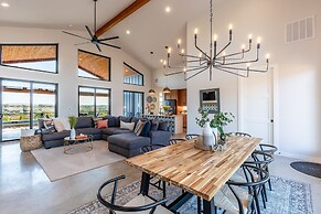 Johnson City Limits Home