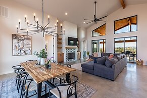 Johnson City Limits Home