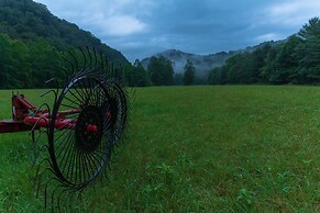 Laurel River Club Bed & Breakfast