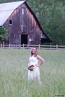 Laurel River Club Bed & Breakfast