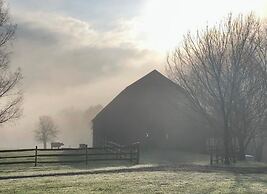 Laurel River Club Bed & Breakfast