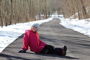 Laurel River Club Bed & Breakfast