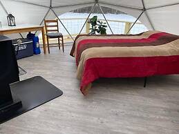 Laurel River Club Bed & Breakfast