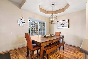 Glorious Relaxation - Golf Course Views