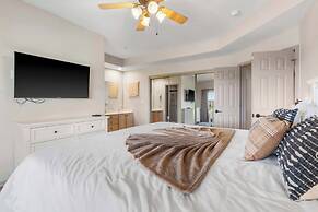 Glorious Relaxation - Golf Course Views