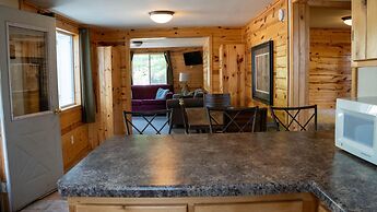 Lincolnwood Cabin 2