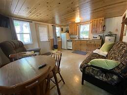 Lincolnwood Cabin 6