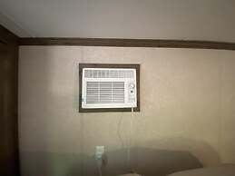 Lincolnwood Tiny House 12