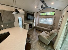 Lincolnwood Tiny House 13