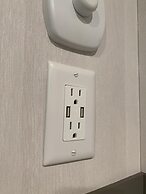 Lincolnwood Tiny House 13