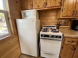 Lincolnwood Cabin 1