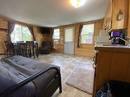 Lincolnwood Cabin 1