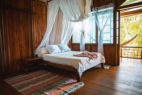 Ocean Forest Ecolodge Retreat