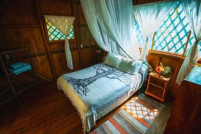 Ocean Forest Ecolodge Retreat