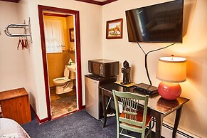 The Governor's Rock Motel DF ROCKLLC